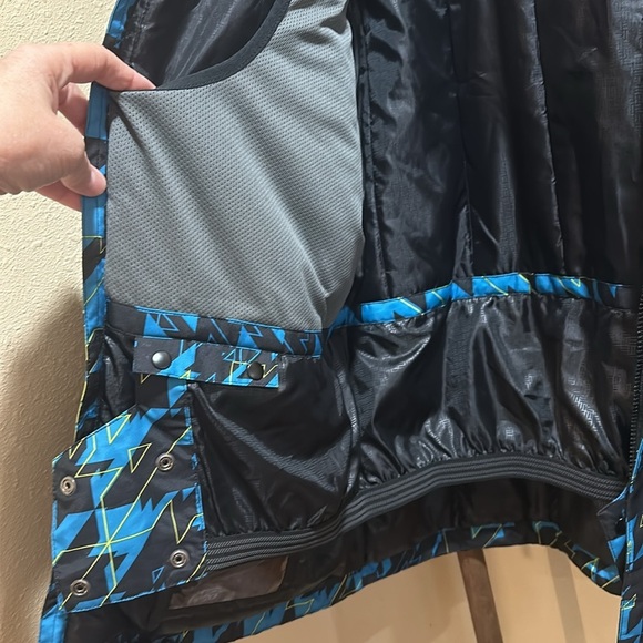 Turbine boardwear jacket size large - Picture 5 of 9